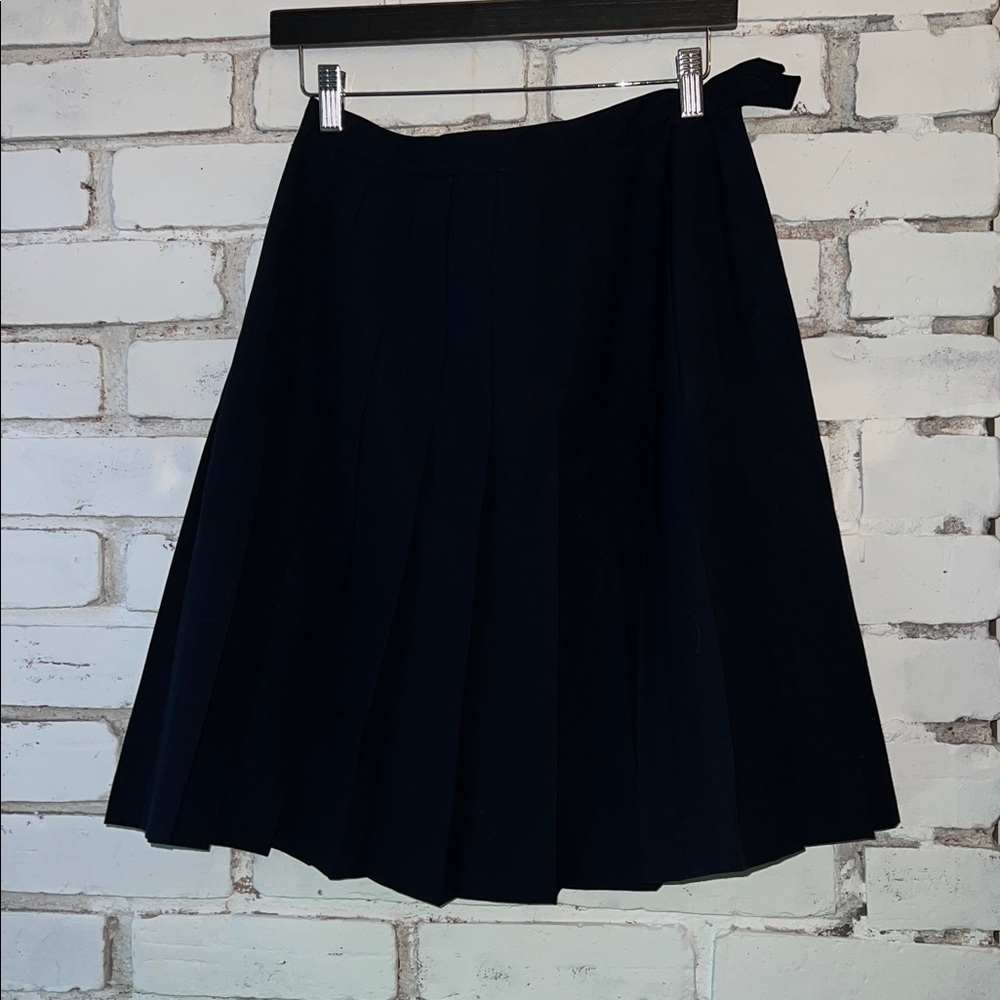 Vintage pleated tennis skirt long enough for workwear woolly & structured